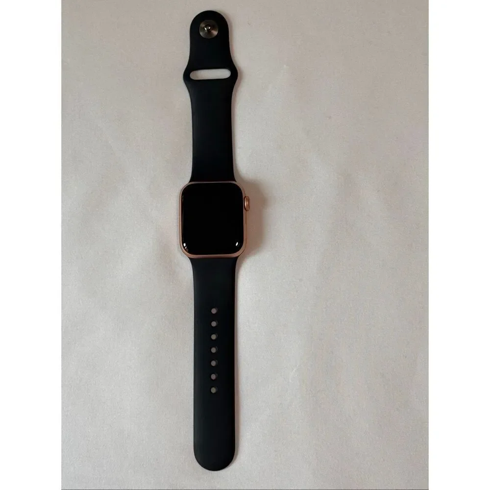 Apple Watch SE 40mm 32GB A2353 Aluminum Gold/Charger
